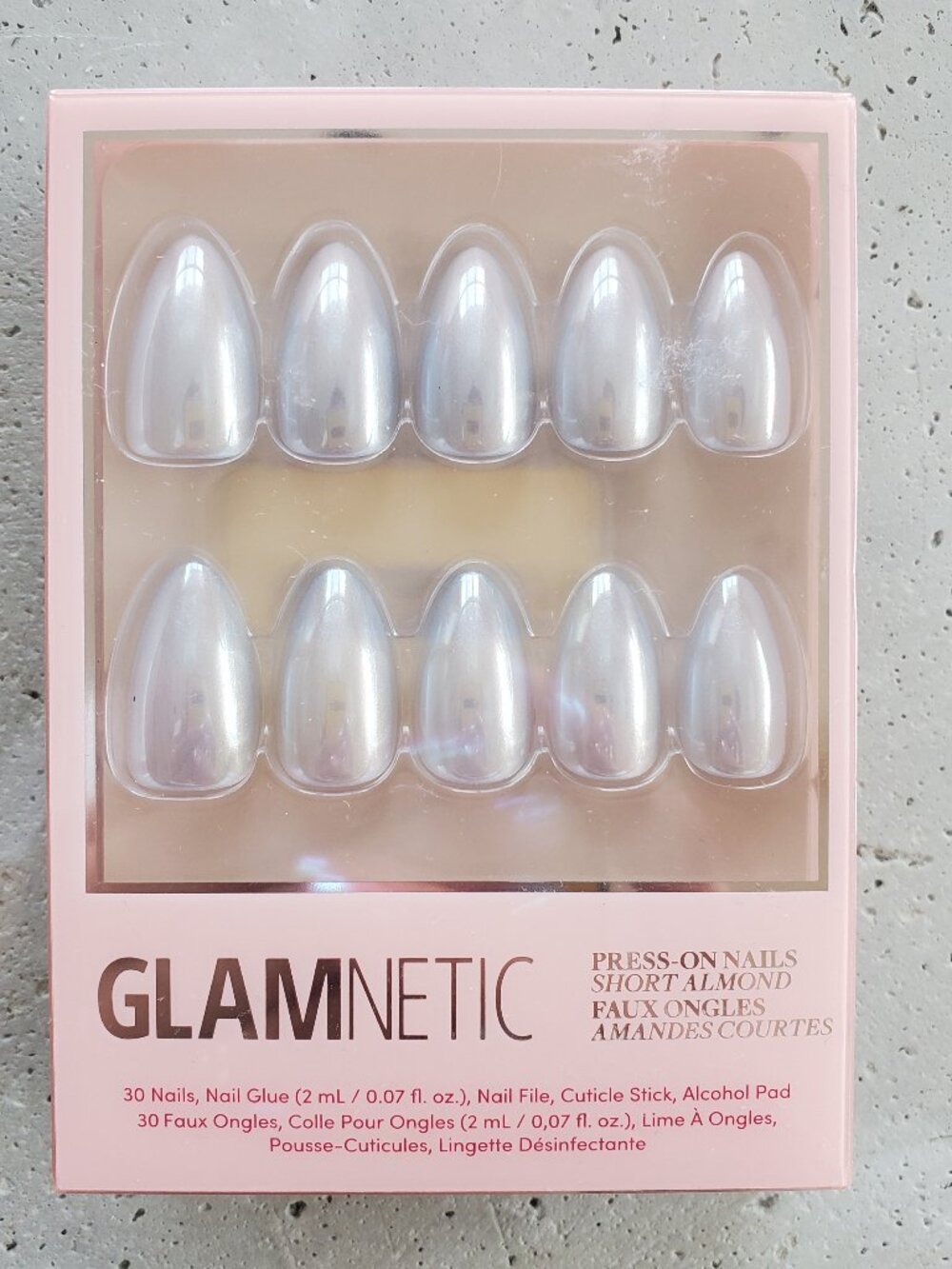 GLAMNETIC ! Something blue Nails
